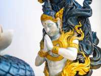 タイ東北部の静寂な寺院で、仏教の深い教えに触れてみてください。🕊️🌿
