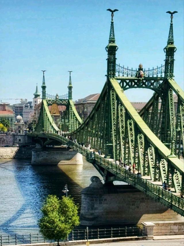 💸✨ Budget Europe Trip: Discover Budapest Without Breaking the Bank! ✨💸