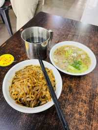 Where Locals Line Up for Pork Noodles