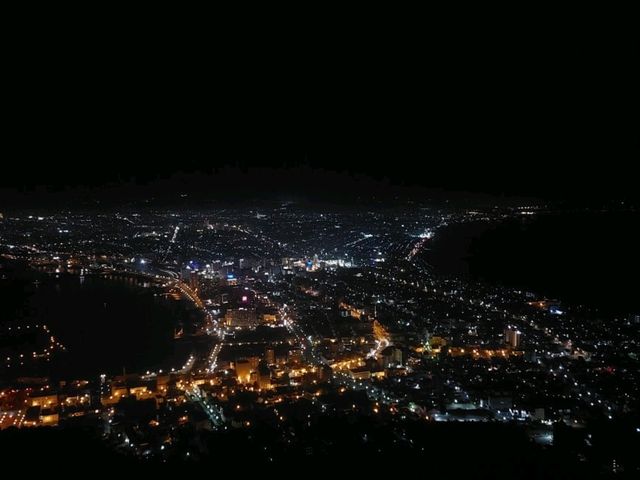 自駕上函館山睇夜景