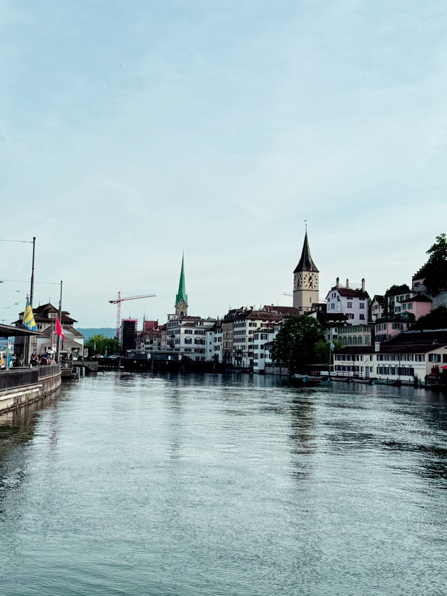 Summer Chic: A Stylish Shopping Day in Zurich