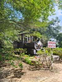 Discover the Historic Muar State Railway Locomotive!