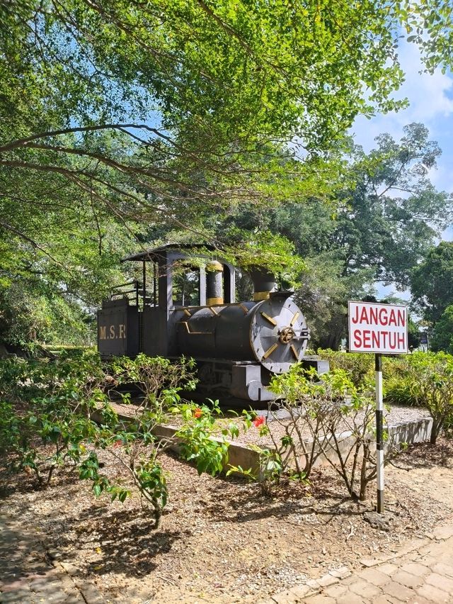 Discover the Historic Muar State Railway Locomotive!