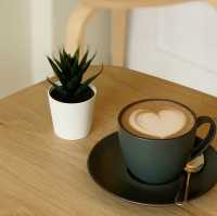 A Coastal Brew of Warmth and Comfort