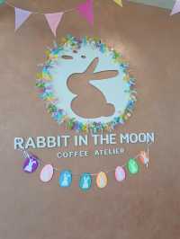 Rabbit in the Moon ร้านกาแฟสวยหาดจอมเทียน