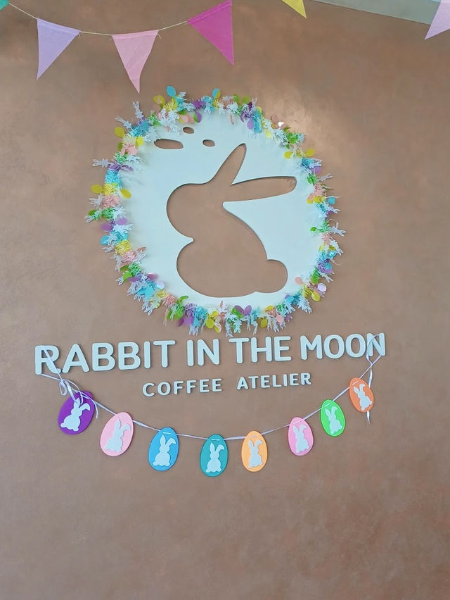 Rabbit in the Moon ร้านกาแฟสวยหาดจอมเทียน