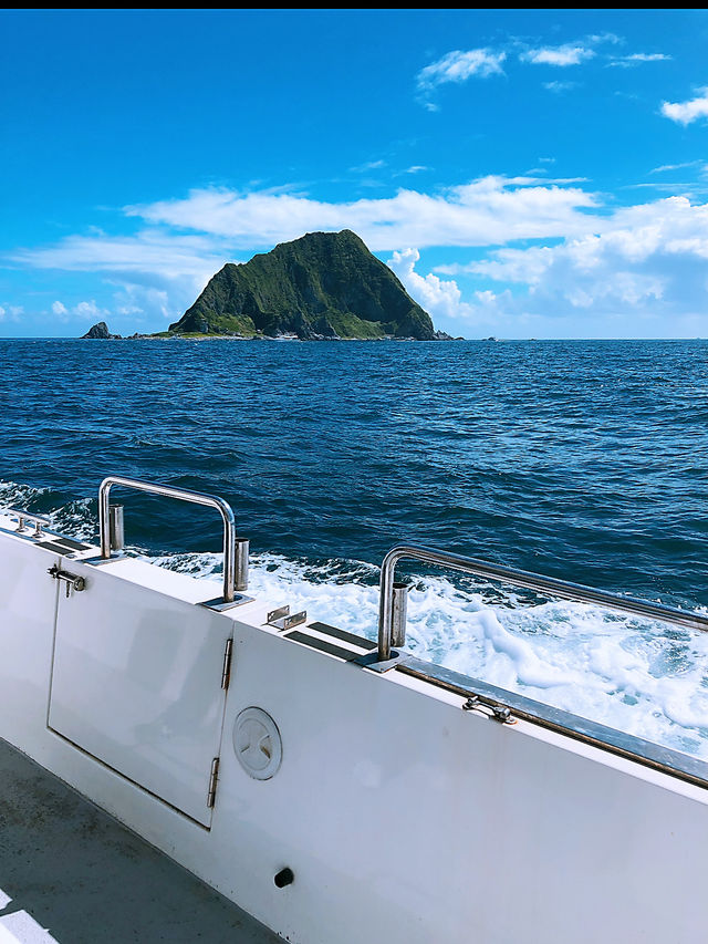 🌊 海上綠寶石的奇遇｜走一趟夏日限定的基隆嶼登島之旅