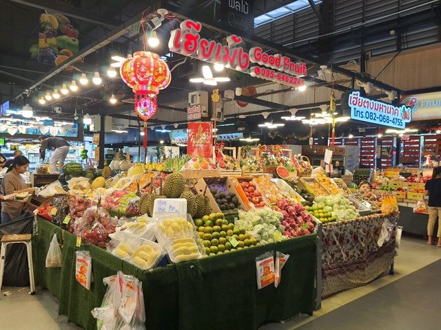 ตลาดสดธนบุรี อร่อย ครบ จบที่เดียว
