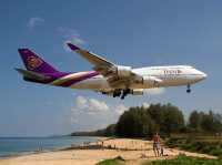 Airplane Landing with Paradise