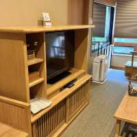 5つ星ホテルの部屋 木の香りが最高に癒される