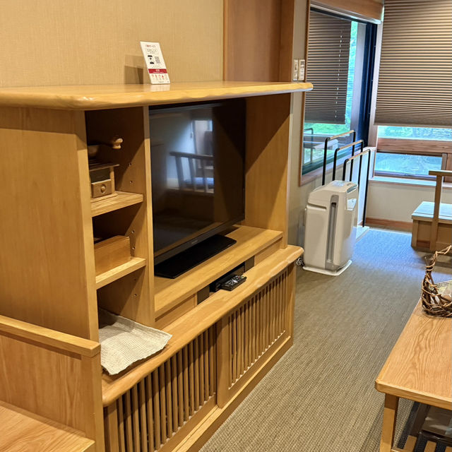 5つ星ホテルの部屋 木の香りが最高に癒される