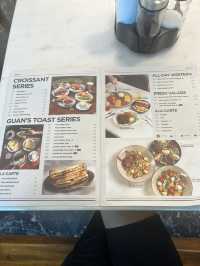 A First Taste at Guan’s Café – Where Tradition Meets Modern Comfort