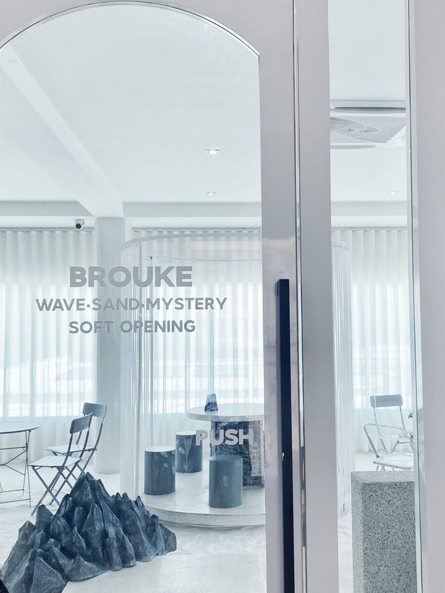 Brouke cafe pattaya!