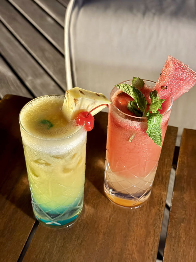Tropical Mocktails at RAW Bar – Huvafen Fushi, Maldives 🌴🌅
