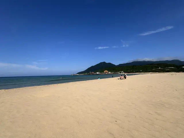 福隆沙灘🏝️最美海岸星巴克咖啡