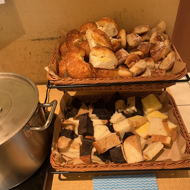 후쿠오카에서 빵을 무제한으로 먹을 수 있는🥖🍞 아침 빵뷔페
