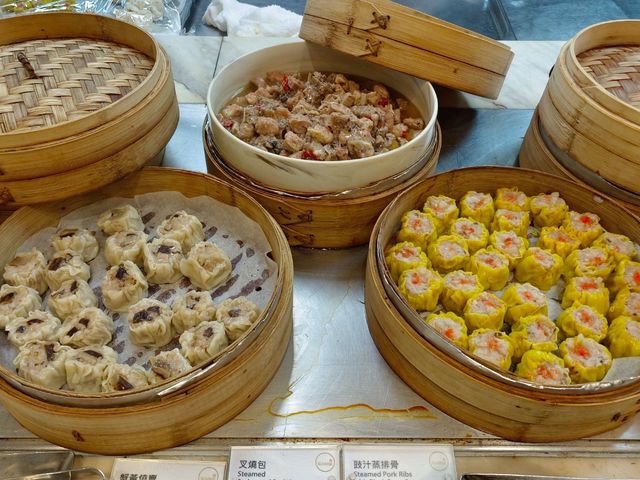 台北六福萬怡酒店，敘日全日餐廳