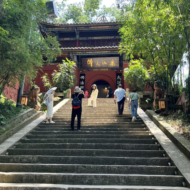 📍 Leshan Giant Buddha Guide | World’s Largest Seated Buddha Statue