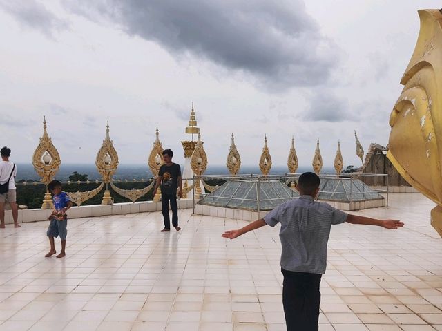 พาเด็กและผู้ใหญ่ไปเที่ยวมุกดาหารแบบชิลๆ
