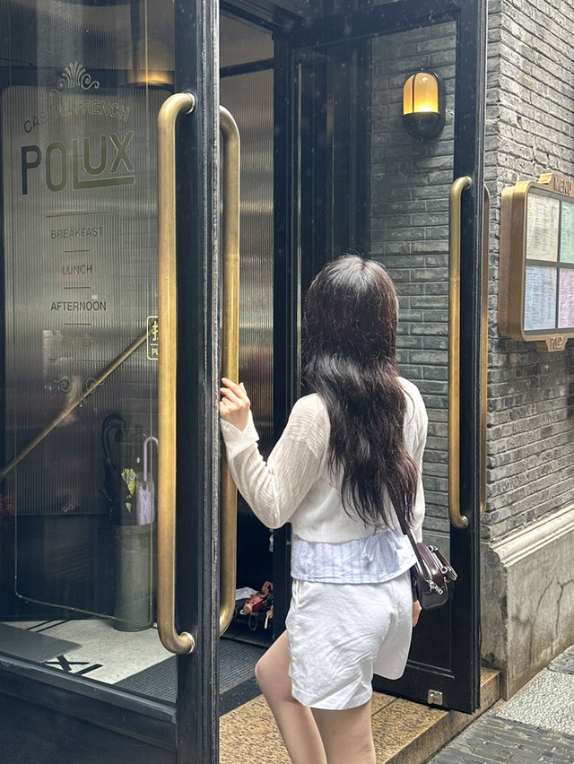 韓国人インフルエンサーがこぞって行く上海にあるブランチカフェ"polux"🍽️