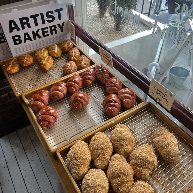 Where Craft Meets Crumb – My Visit to Artist Bakery, Seoul