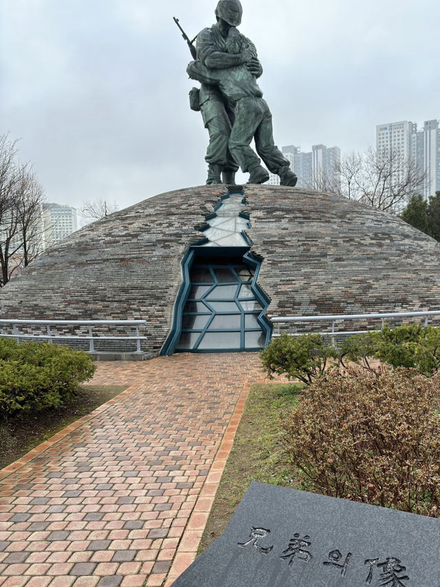 Echoes of Courage – My Visit to the War Memorial of Korea