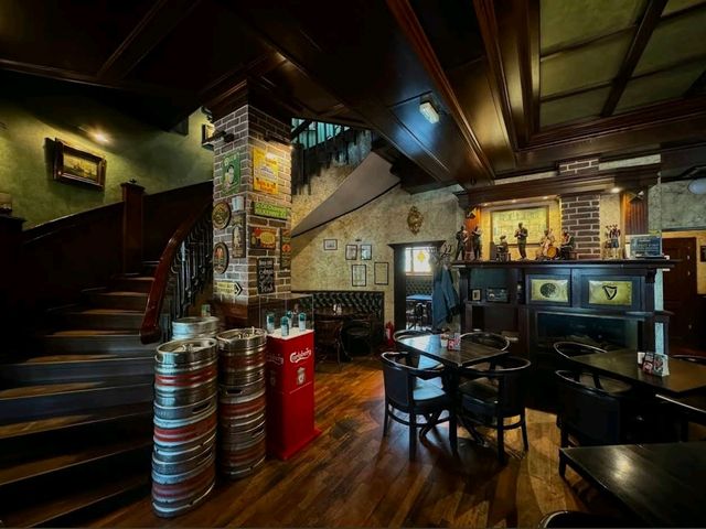 The Harp Irish Pub