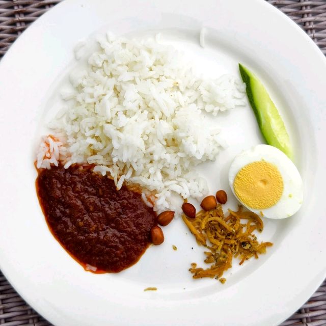 Luxurious buffet breakfast