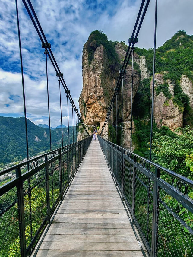 Yandang Mountain · Zhejiang｜A Legendary Sea-Mountain Wonderland 🏞️🌊