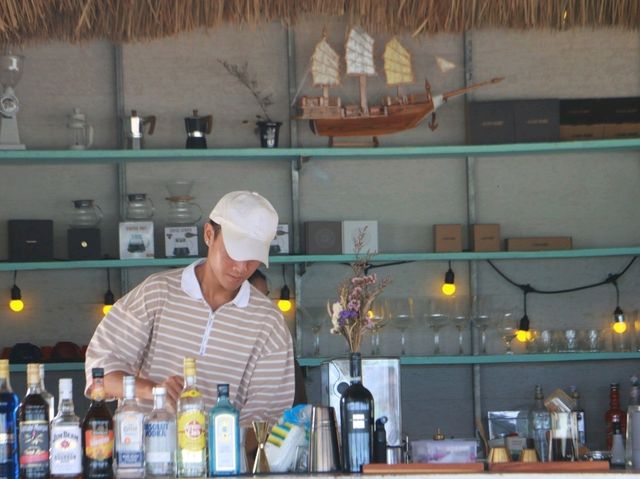Holiday Specialty Coffee and Beach Bar 