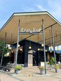 Rest & Roll คาเฟ่สวยๆในปั๊ม ก่อนเข้าเมืองแปดริ้ว