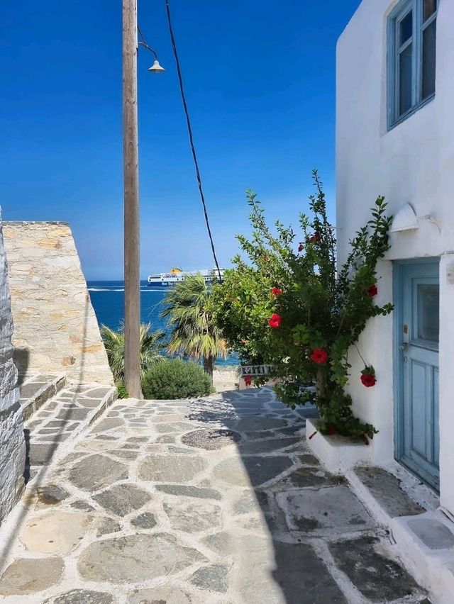 🏝️💙 “Whitewashed Wonder: My Serene Escape to Paros” 🇬🇷✨