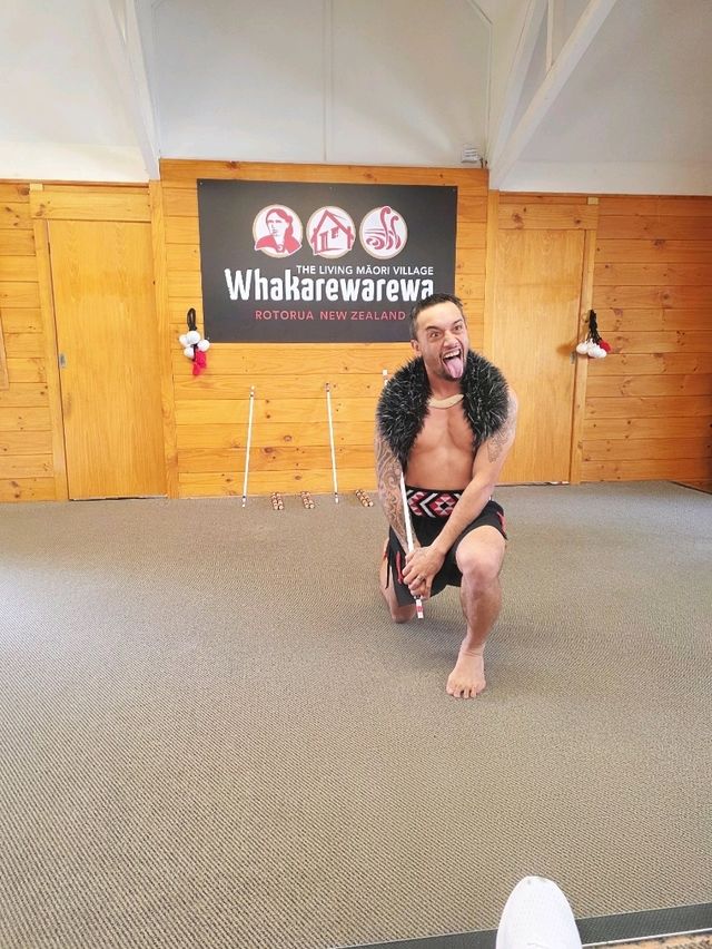 Whakarewarewa – The Living Māori Village by Lake Rotorua 