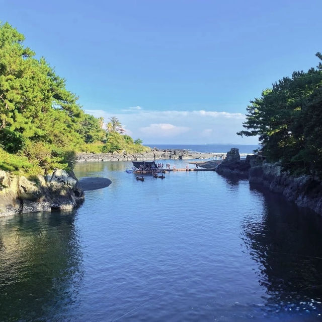 🌿💦 *Soesokkak Estuary: Jeju’s Secret Emerald Paradise* 🚣♀️🌊