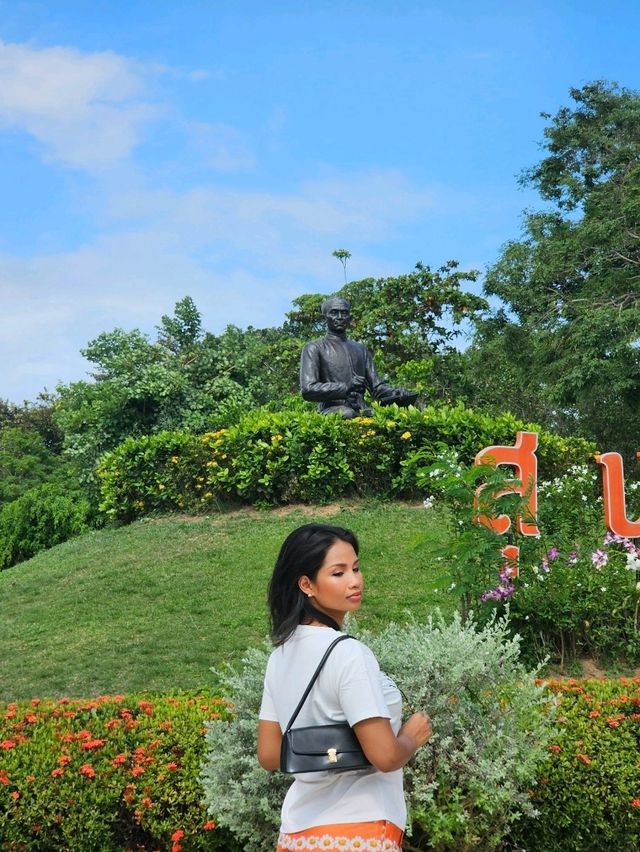 Sunthorn Phu Monument, Rayong – Honoring Thailand’s Beloved Poet