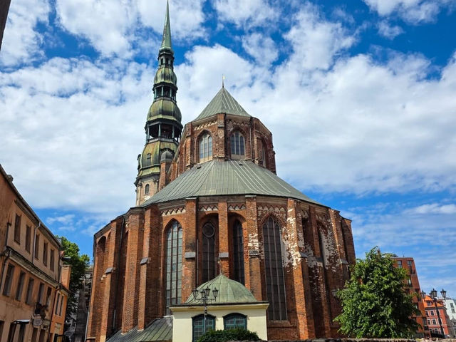 Discovering the Historic and Vibrant Streets of Riga