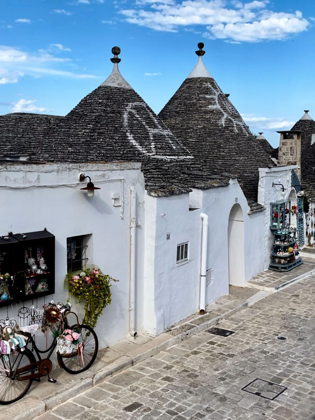 Alberobello, Italy 🤍 fairytale houses 🇮🇹