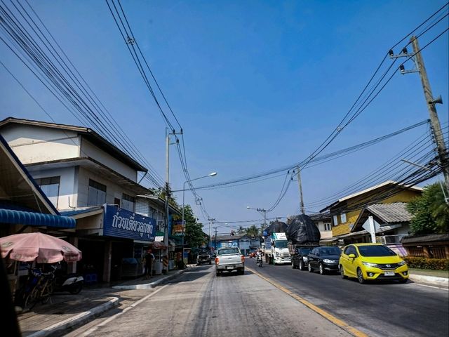 ก๋วยเตี๋ยวลูกทุ่ง ดาบแดง – ตำนานรสเด็ดห้างฉัตร ลำป ก๋วยเตี๋ยวลูกทุ่ง ดาบแดง – ตำนานรสเด็ดห้างฉัตร ลำป