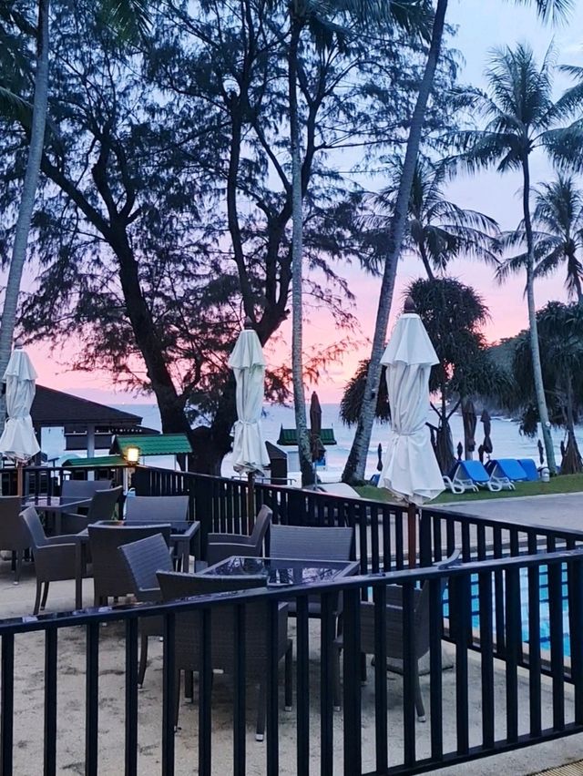 มาดูโชว์ควงกระบองไฟที่ภูเก็ต