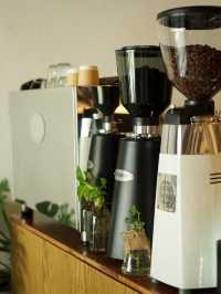 คาเฟ่มินิมอล Hana Coffee 