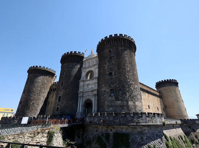 Vibrant Life and History in Napoli