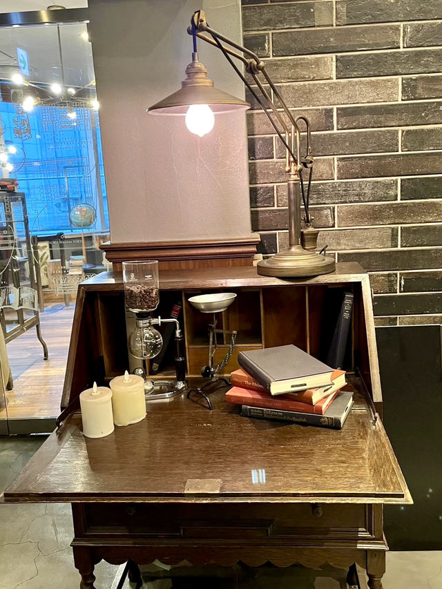 📚 Afternoon Reading & Sweets at Fukuro-sho-Sabou, Ikebukuro