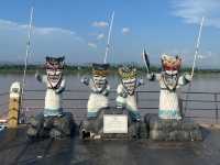 ถนนคนเดินนครพนม บรรยากาศสุดชิลริมโขง