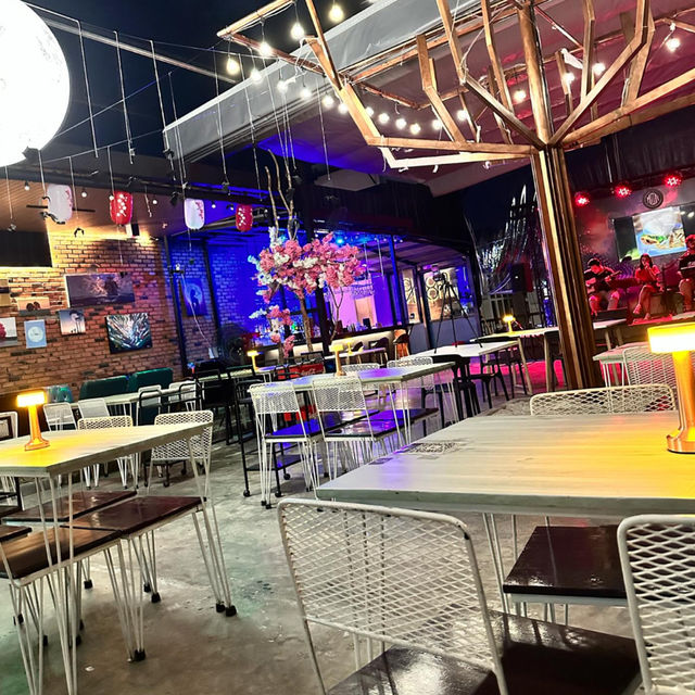 เช็คอินที่ Mongmoon - Rooftop Bar & Bistro 