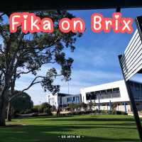 Fika on Brix: คาเฟ่ชิลพาเพื่อนสี่ขามานั่งได้