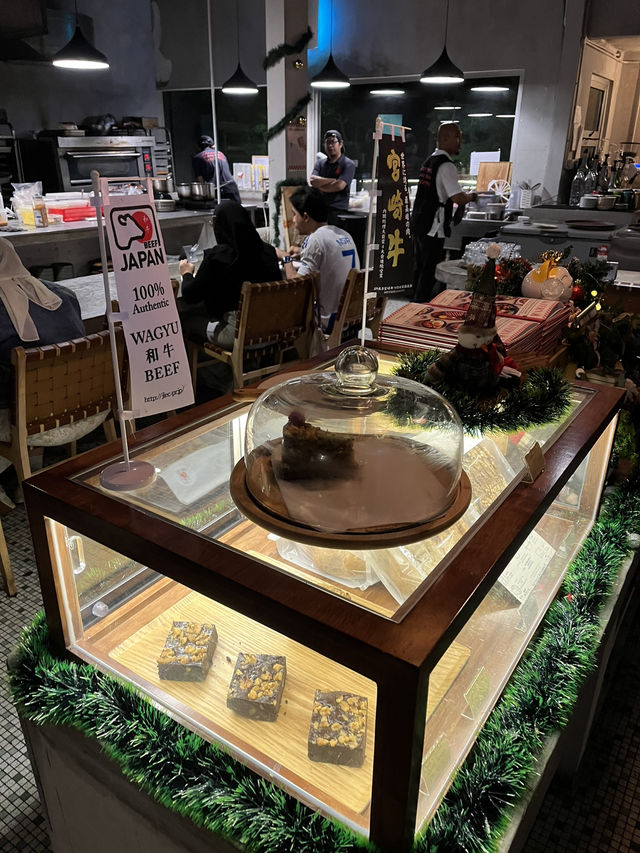 Date-Night Vibes at Flame & Fern JB ✨🍃🔥”