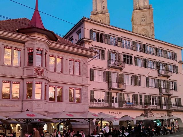 Zürich's Twilight Charm