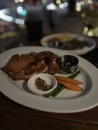  一間可以飽覽上海外灘的西餐廳！