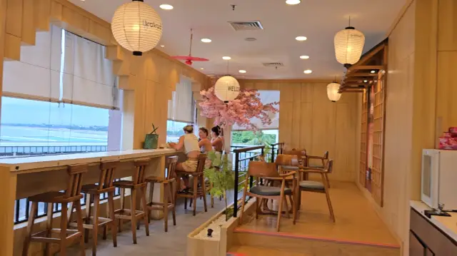 디스커버리 몰 발리, 코쿠오 패밀리 마사지