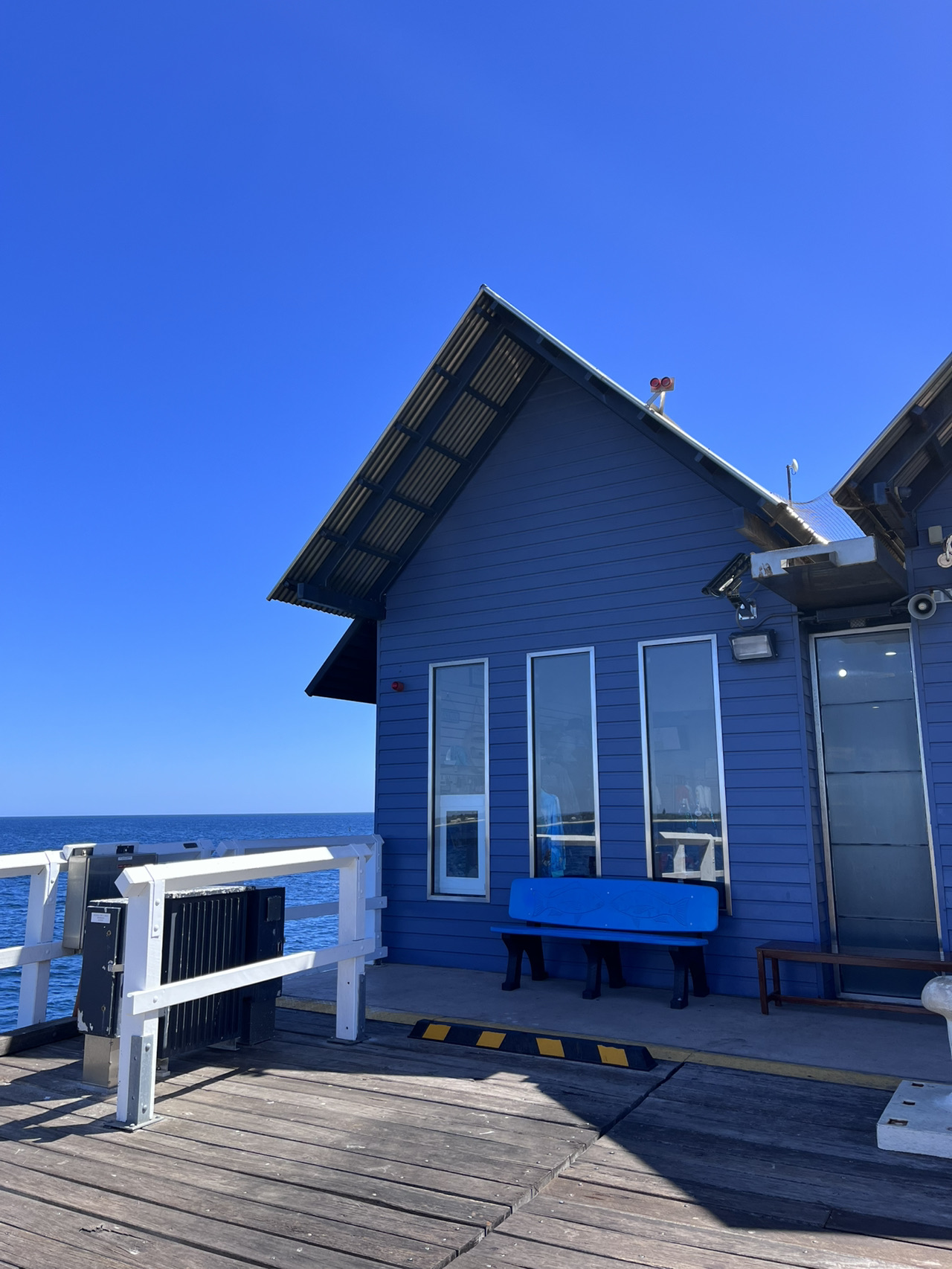 🇦🇺 這列火車將帶你駛入海 1.8 公里處 🚂🌊